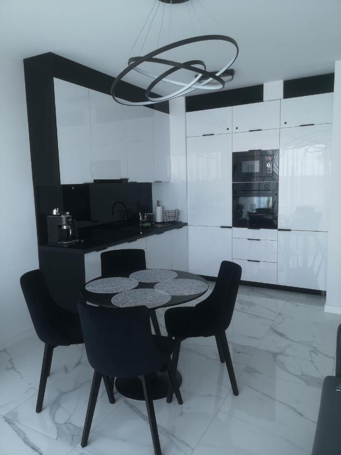 Apartament Z Widokiem Na Morze W Kompleksie Hevenia レバル エクステリア 写真